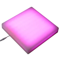 На фотографии светящееся плитка 400х400 цвет розовый
